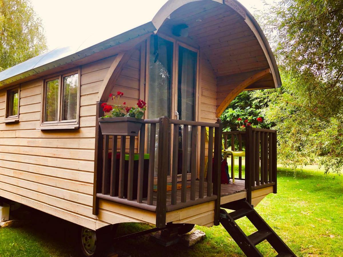 Millygite Chalet-On-Wheels By The River Zewnętrze zdjęcie